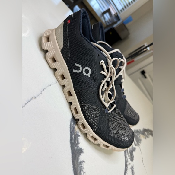 On Cloud Running Shoes Navy Blue Womens 11 Walking Jogging - Picture 3 of 6